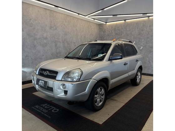 HYUNDAI TUCSON 2.0 MPFI GL 16V 142CV 2WD GASOLINA 4P MANUAL HYUNDAI TUCSON 2.0 MPFI GL 16V 142CV 2WD GASOLINA 4P MANUAL